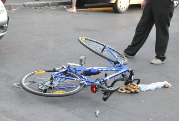 Biciclist, accidentat la intrare în staţiunea Mamaia